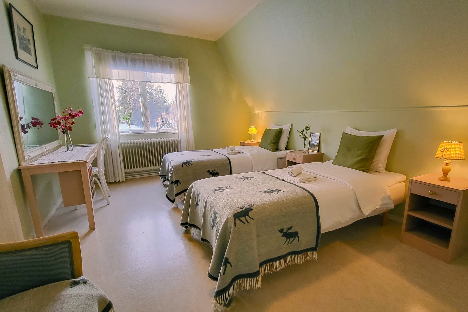 Panoramica della camera alce presso il rifugio nella natura nella riserva naturale di Malingsbo-Kloten.